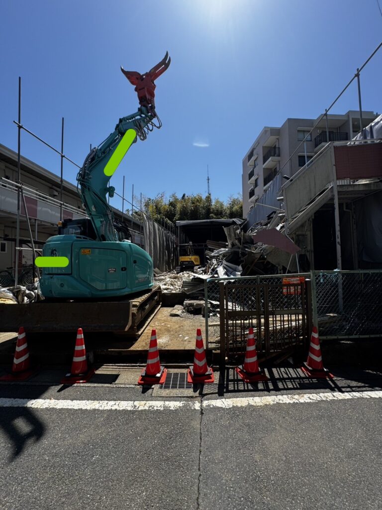 エスブロック 重機解体