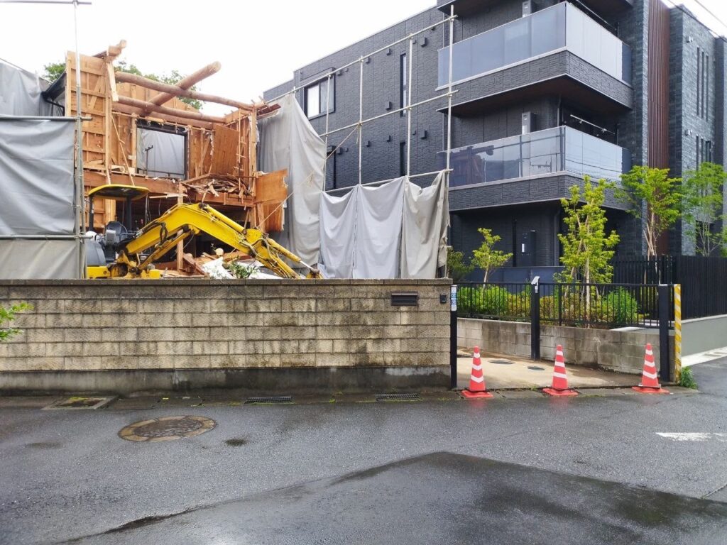 エスブロック 重機解体