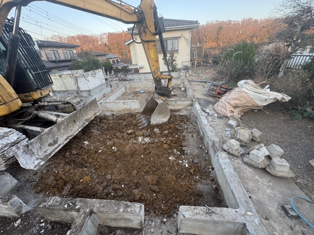 エスブロック　重機解体