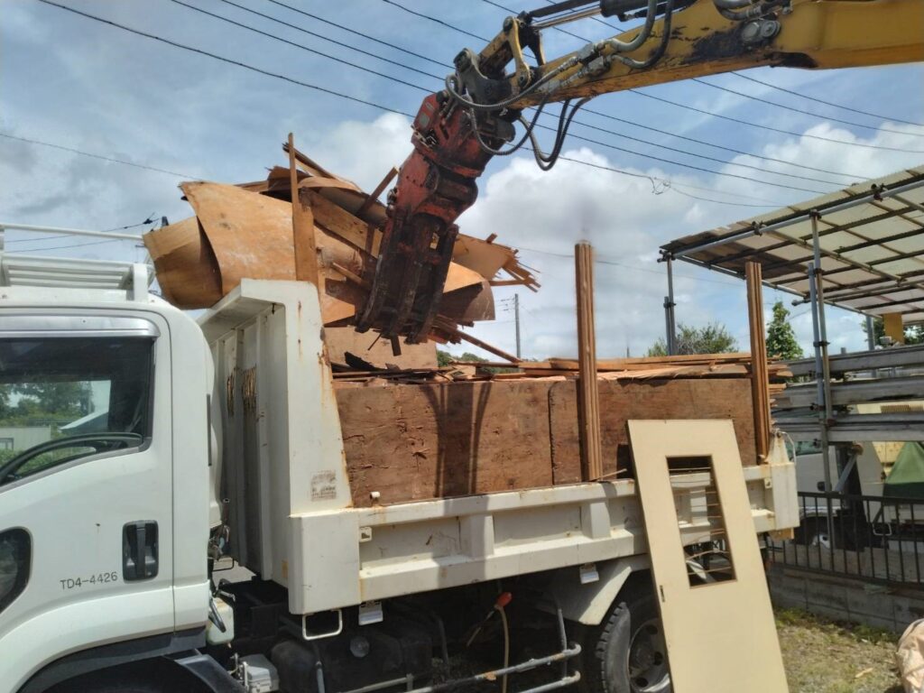 エスブロック　重機解体