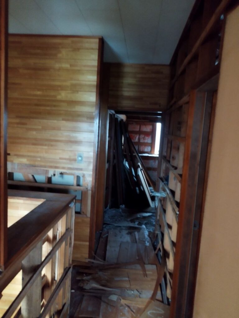 エスブロック　内装解体