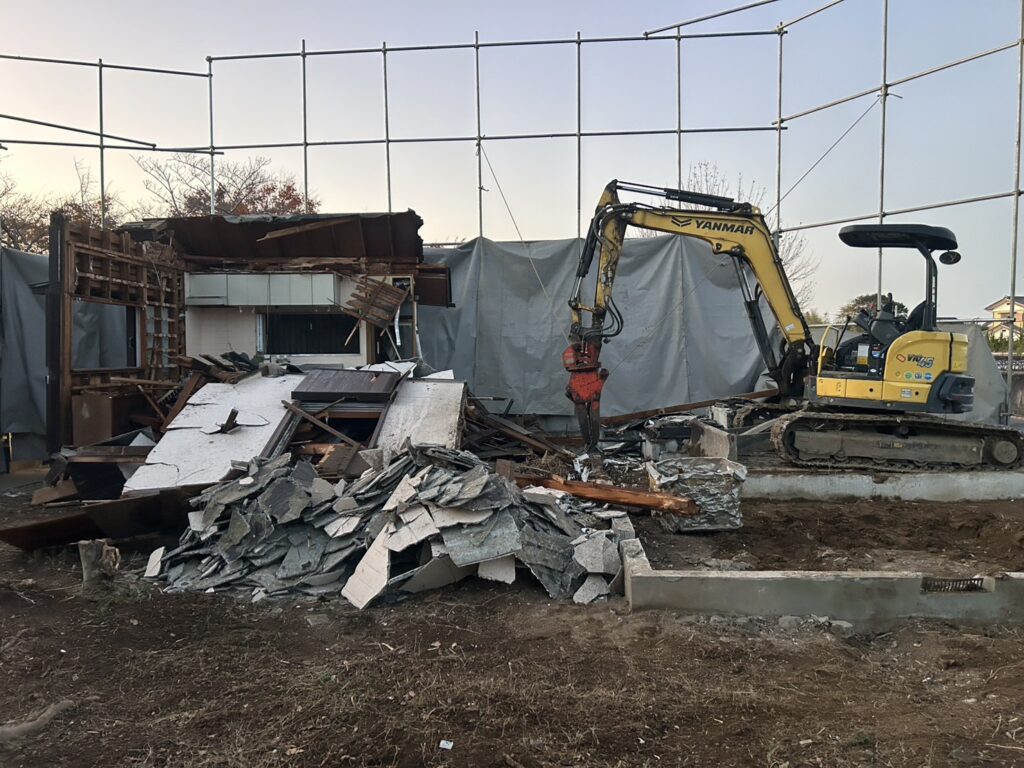 エスブロック 重機解体