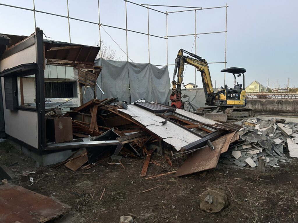 エスブロック 重機解体