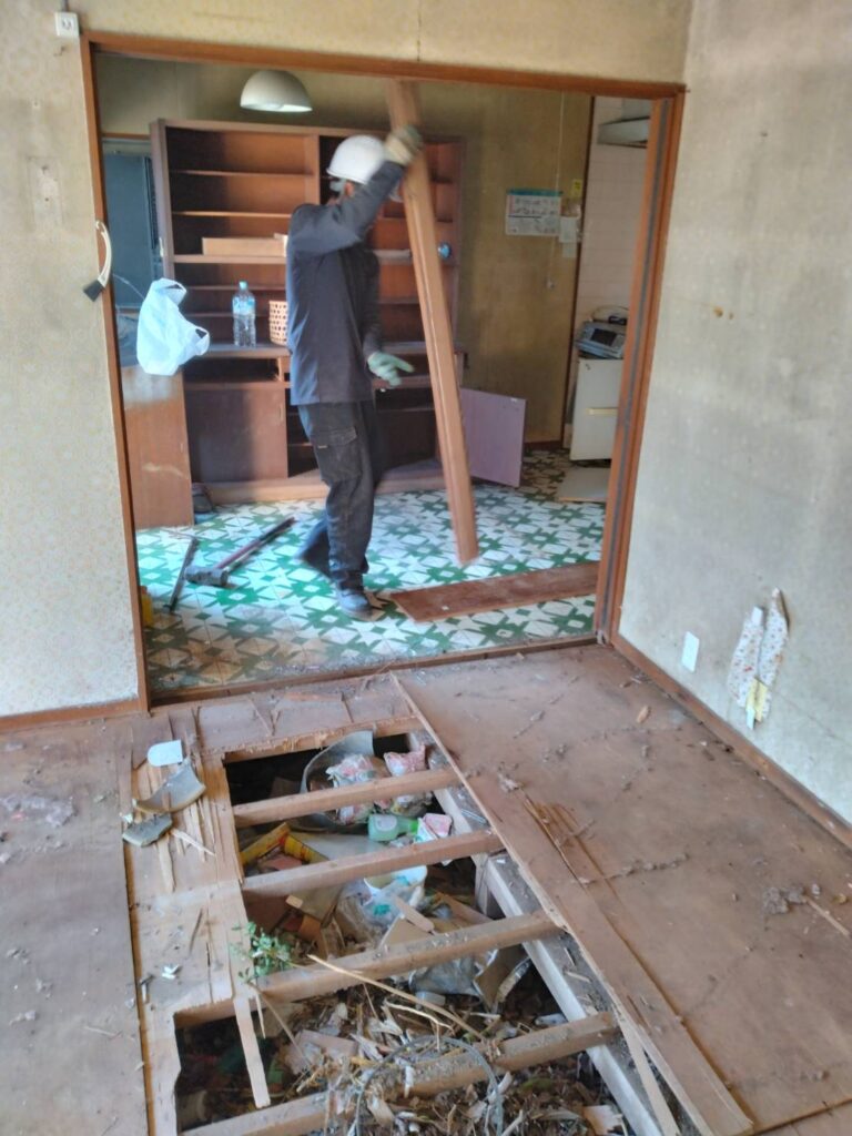 エスブロック 内装解体