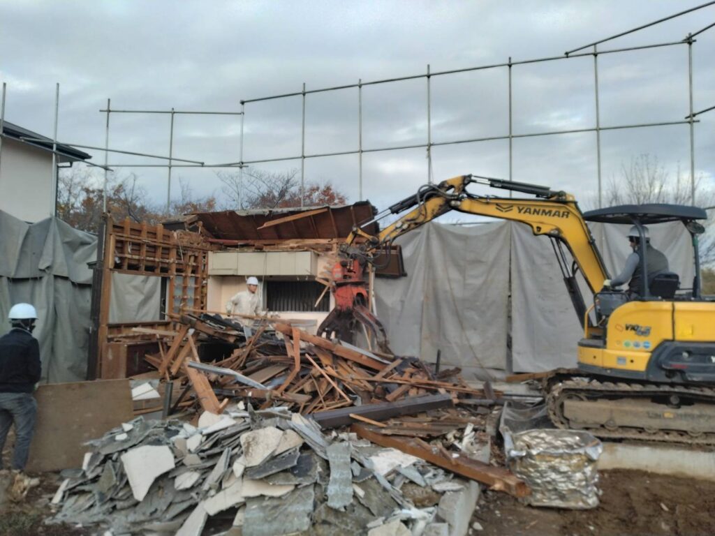 エスブロック 重機解体