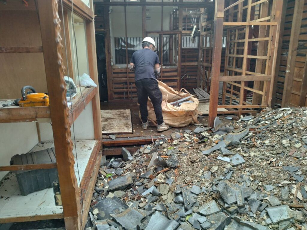 エスブロック　内装解体