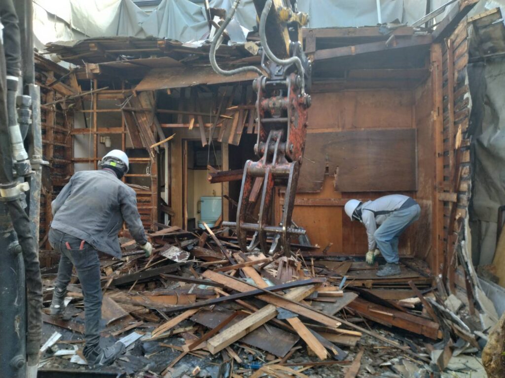 エスブロック　重機解体