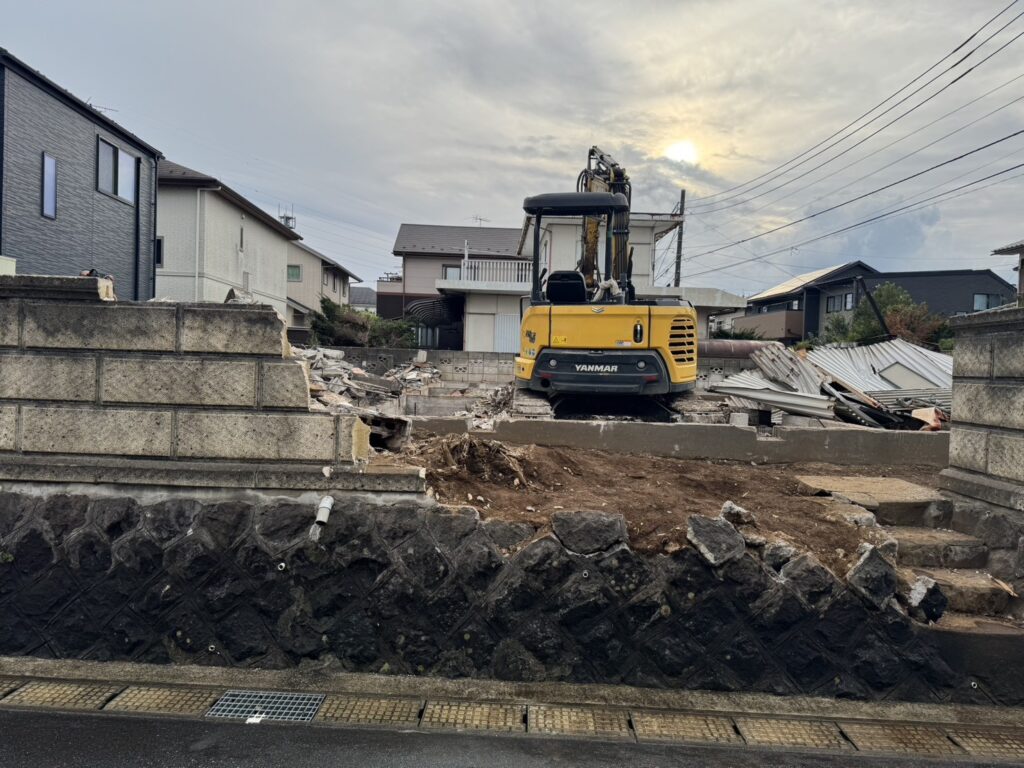 エスブロック 重機解体