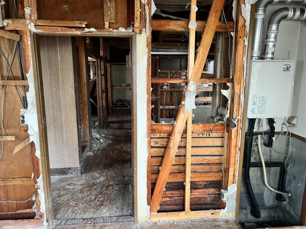 エスブロック 内装解体